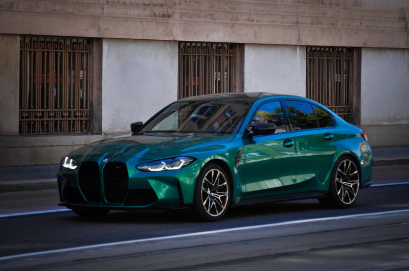 Racing car