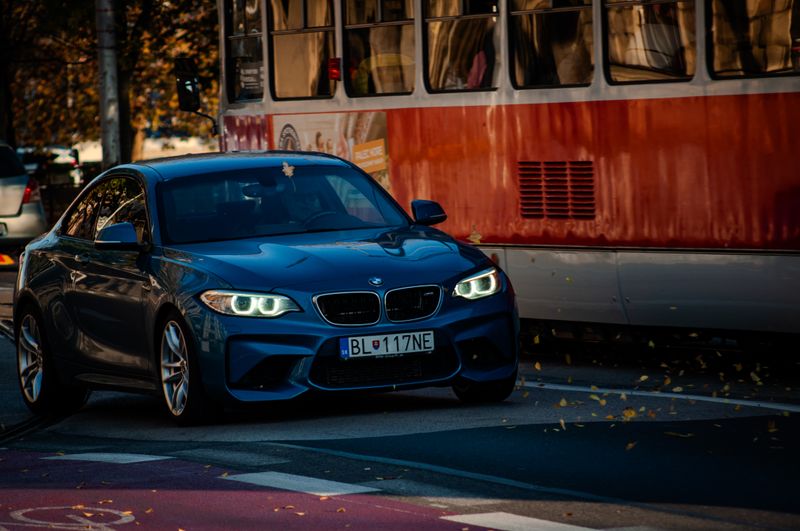 Racing car