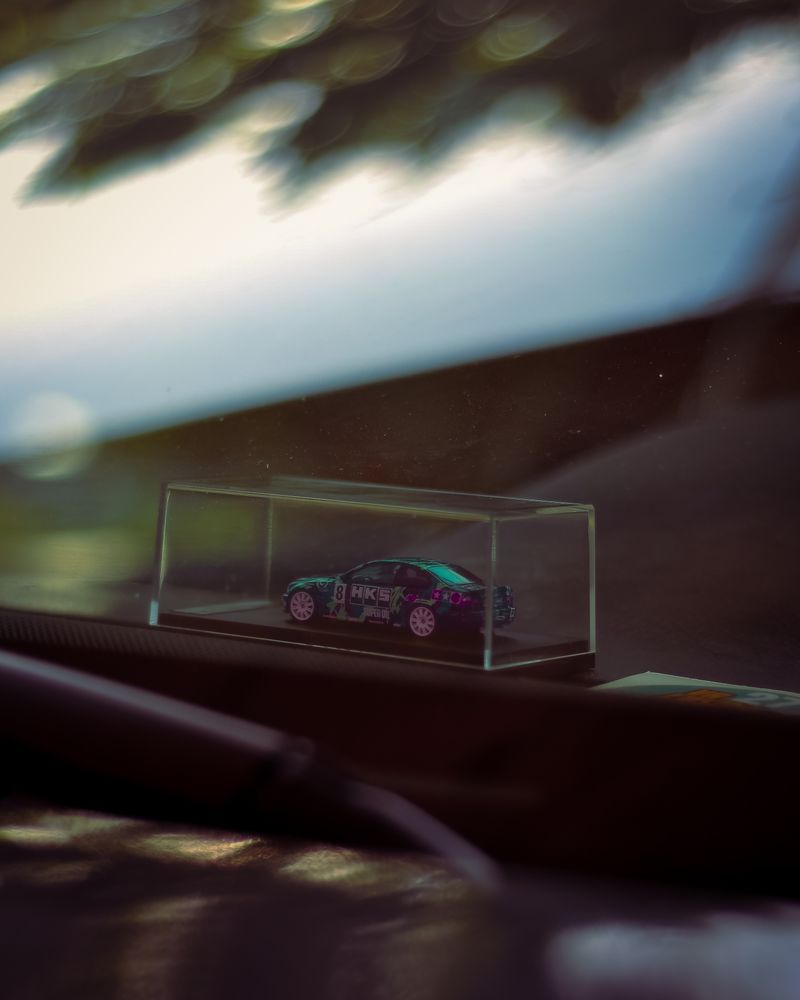 Racing car