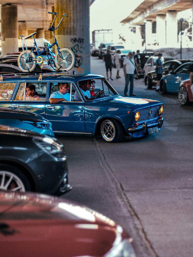 Blue car